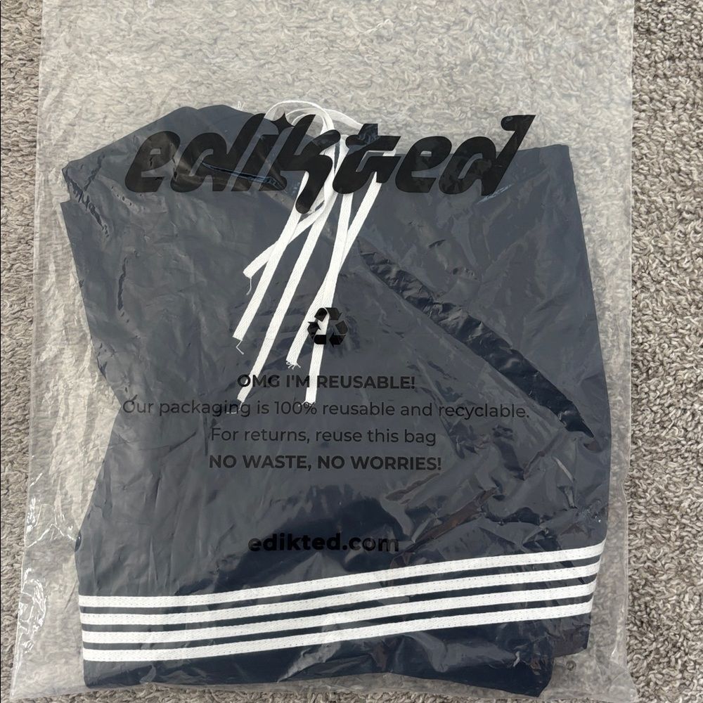 Edikted Remy Bow Ribbon Track Pants Size Large - Picture 8 of 8